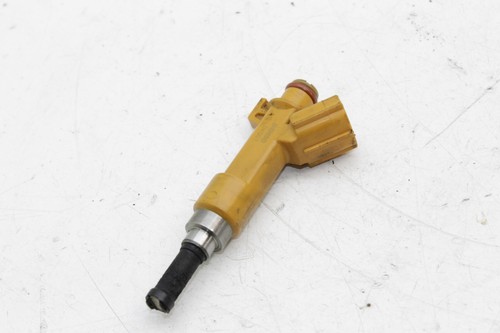 Lexus xe30 fuel injector - is,