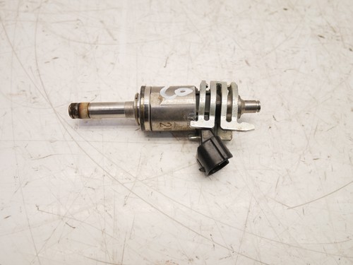 Fuel injector for - , lexus